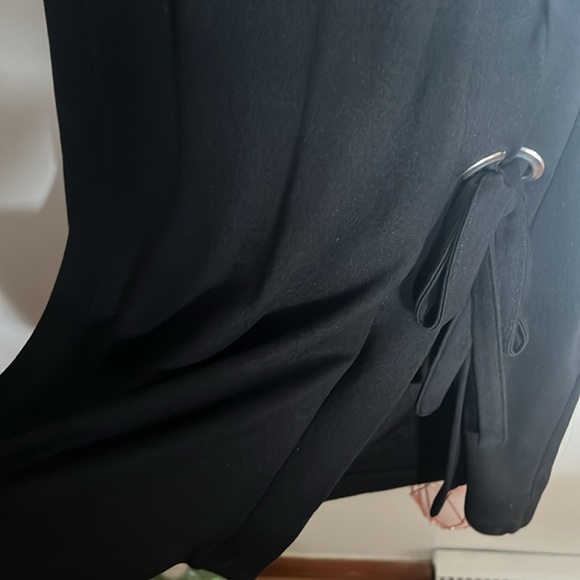 Sz XS Venus black dress with grommets - Picture 3 of 8